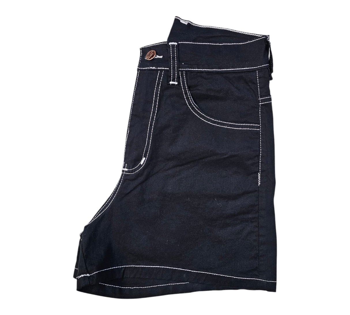 Short en negro con hilo blanco