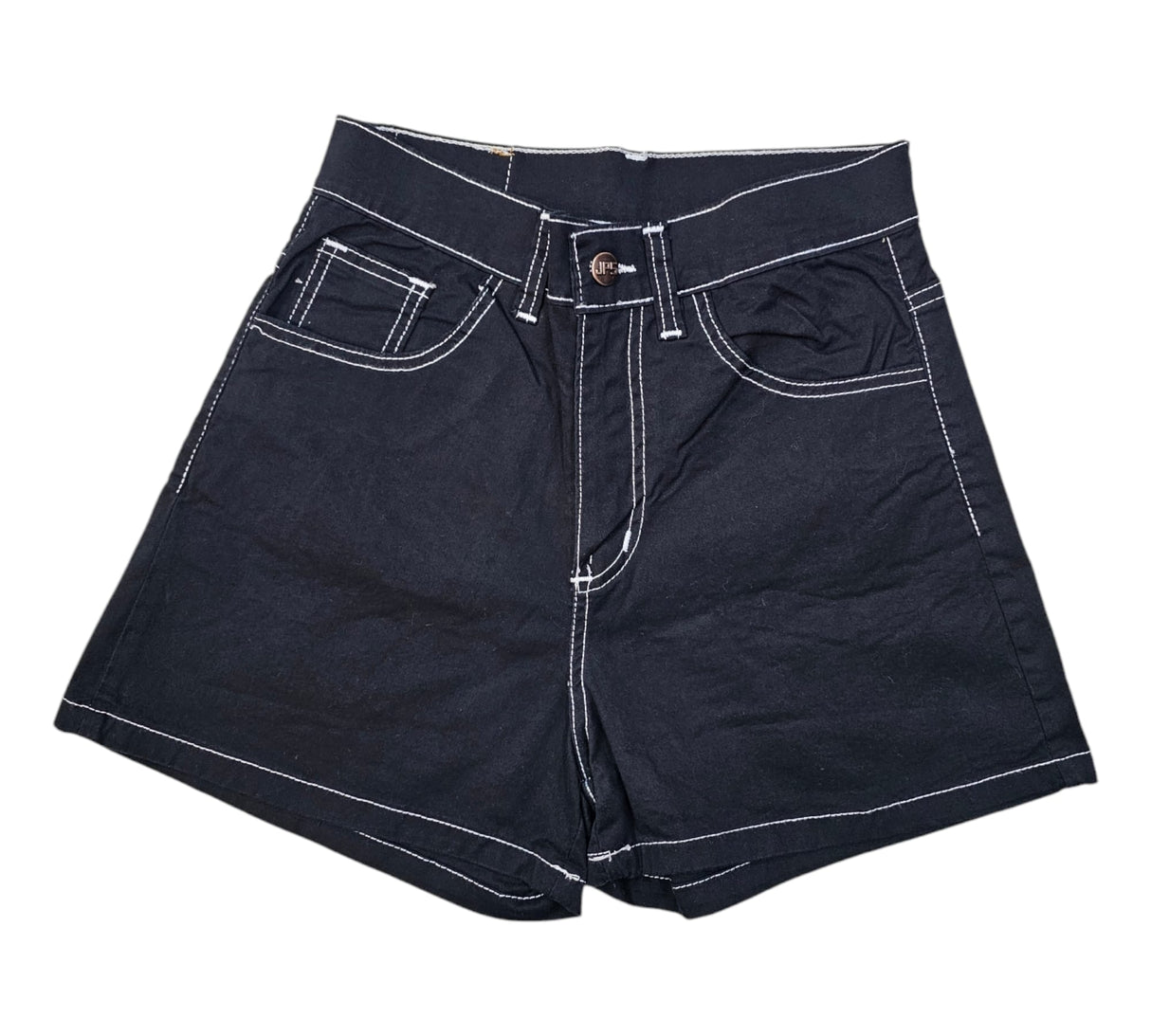 Short en negro con hilo blanco