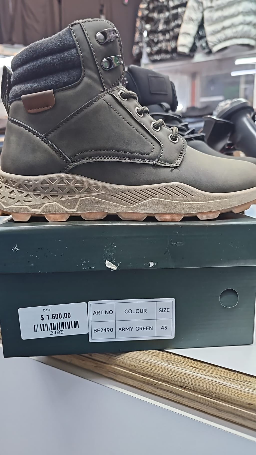 Bota montaña modelo BF2490