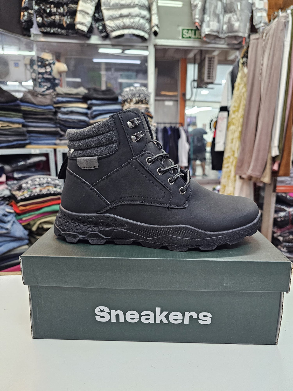 Bota montaña modelo BF2490