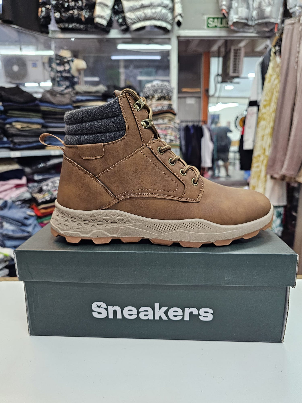 Bota montaña modelo BF2490