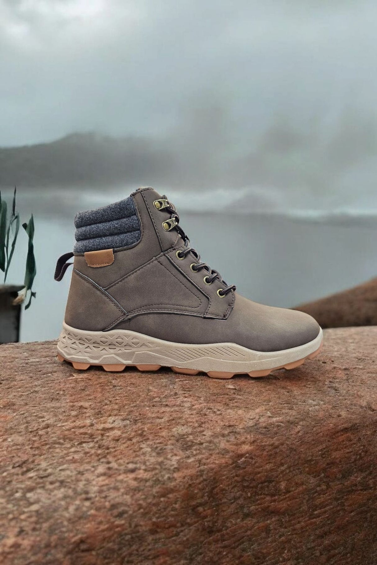 Bota montaña modelo BF2490