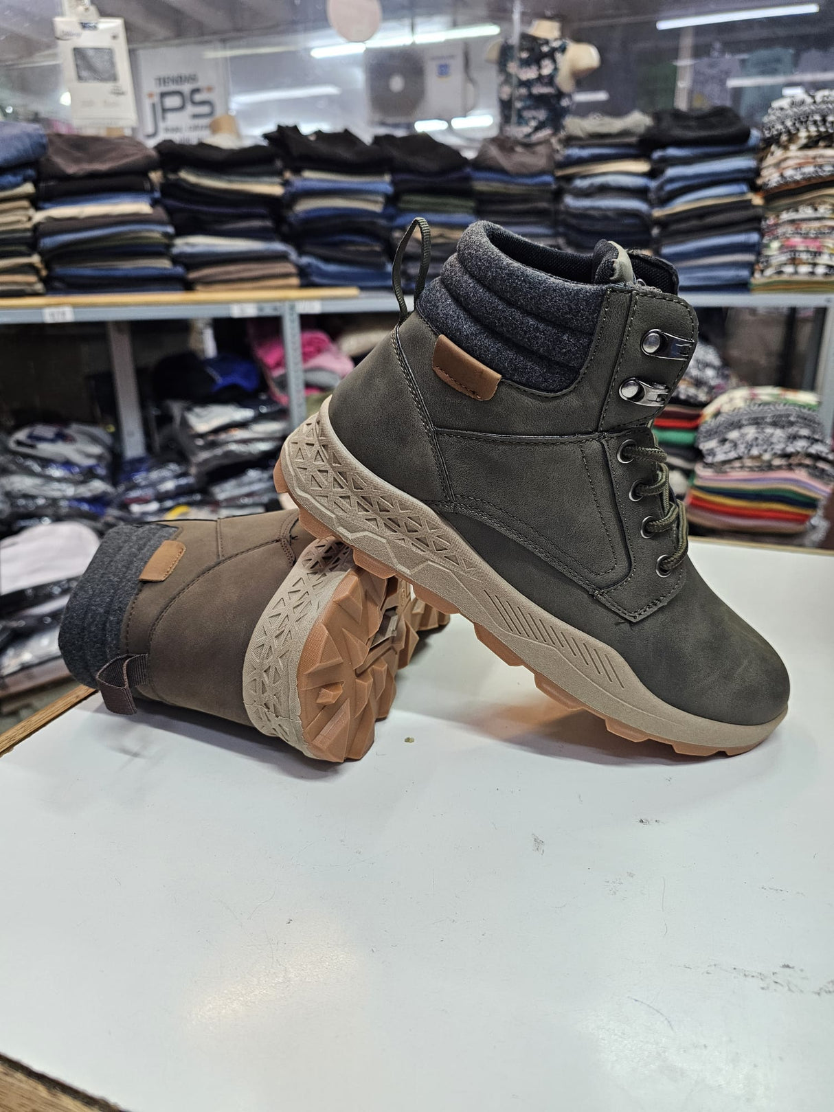 Bota montaña modelo BF2490