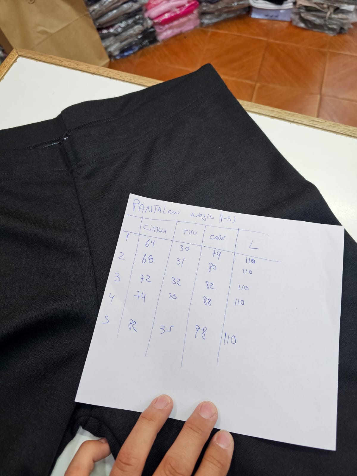 Pantalon negro recto