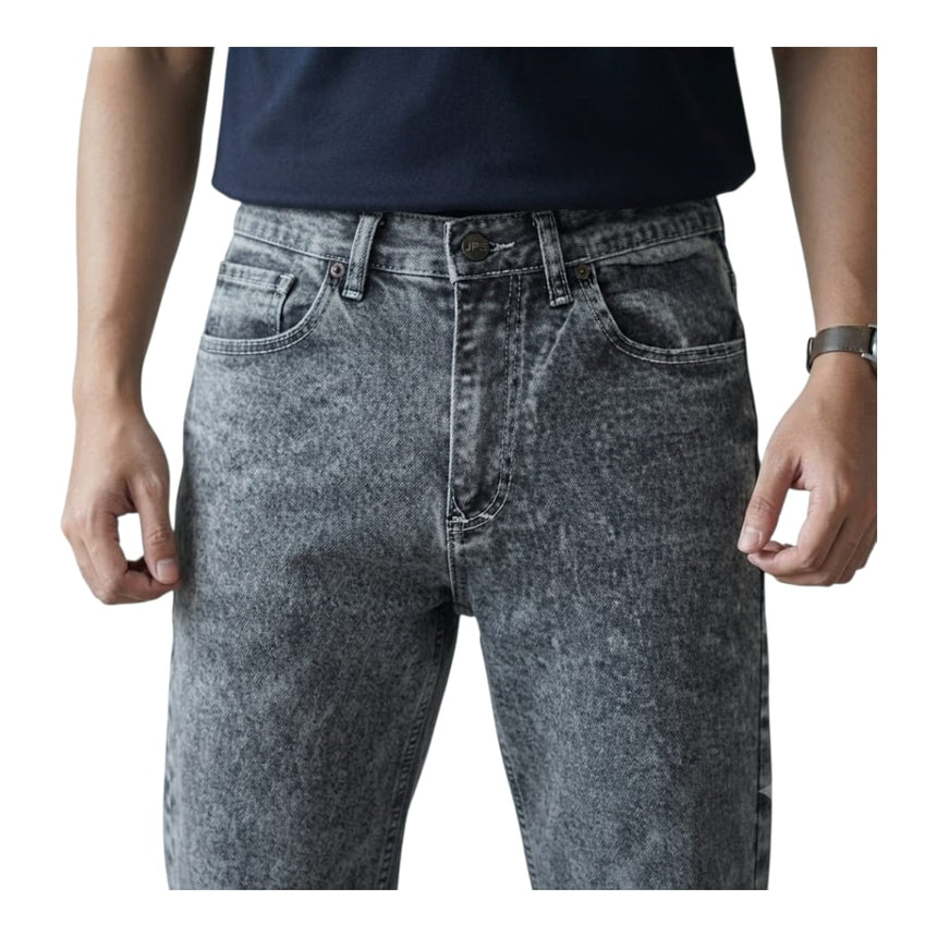 Jean Egardo en gris