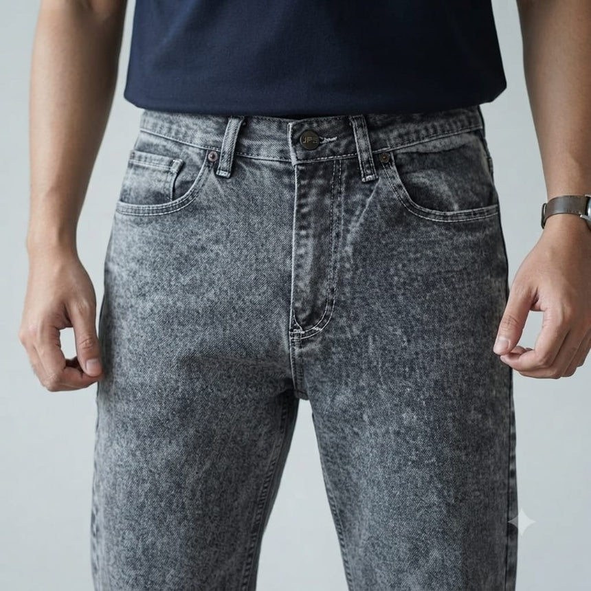 Jean Egardo en gris