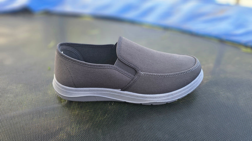 Calzado nautico gris