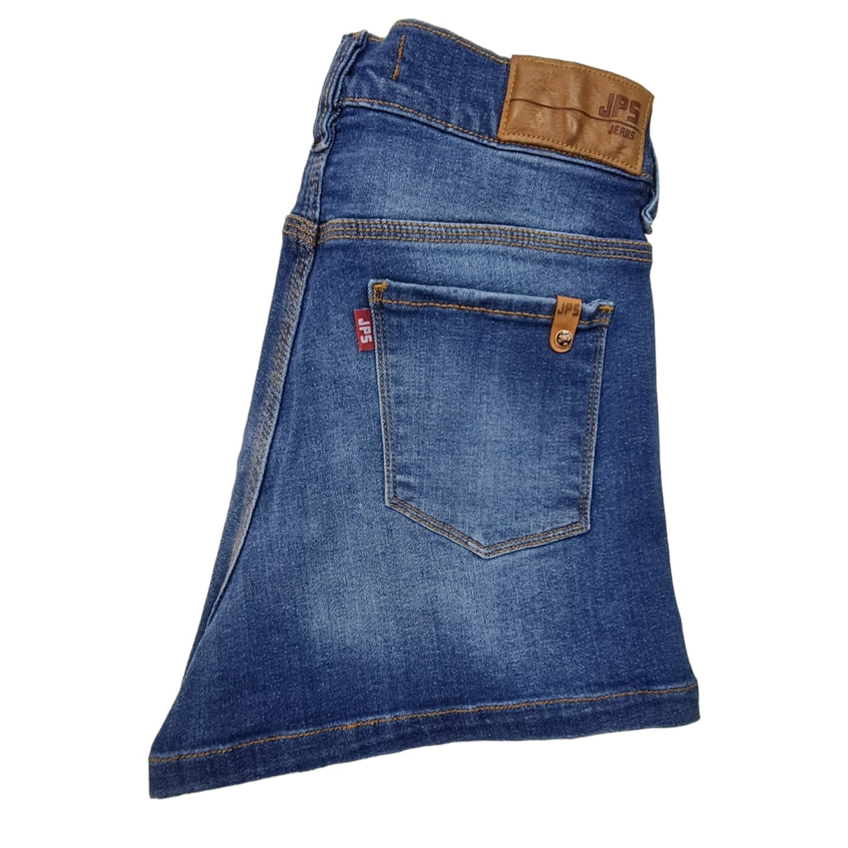 short de jean con roturas y localizado