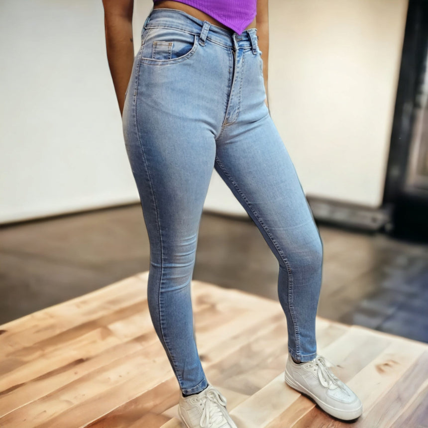 Skinny 2438 modelo 1