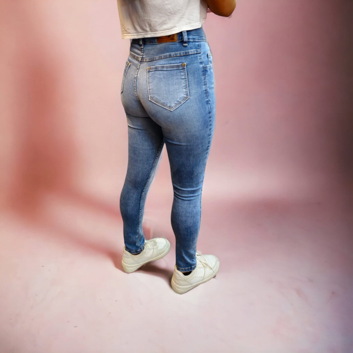 Skinny 2438 modelo 2