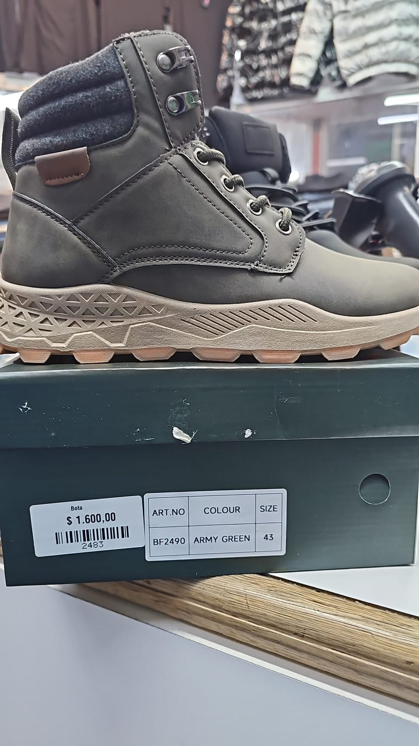 Bota montaña modelo BF2490