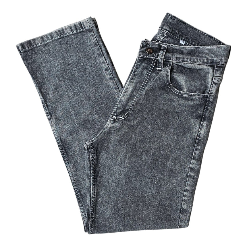 Jean Egardo en gris