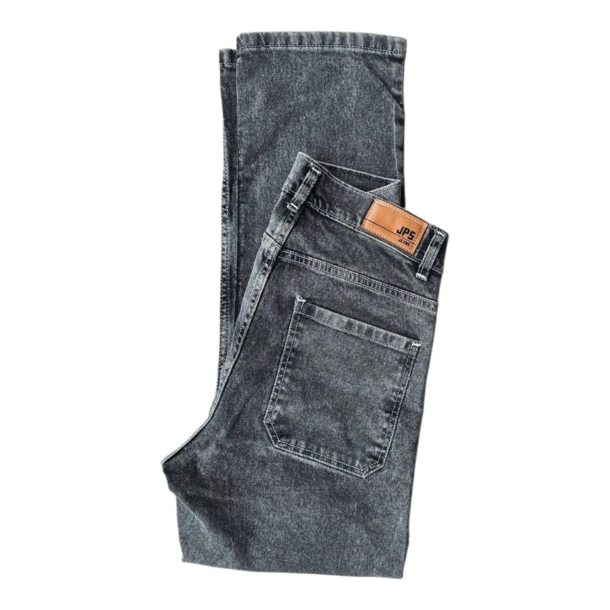 Jean Egardo en gris