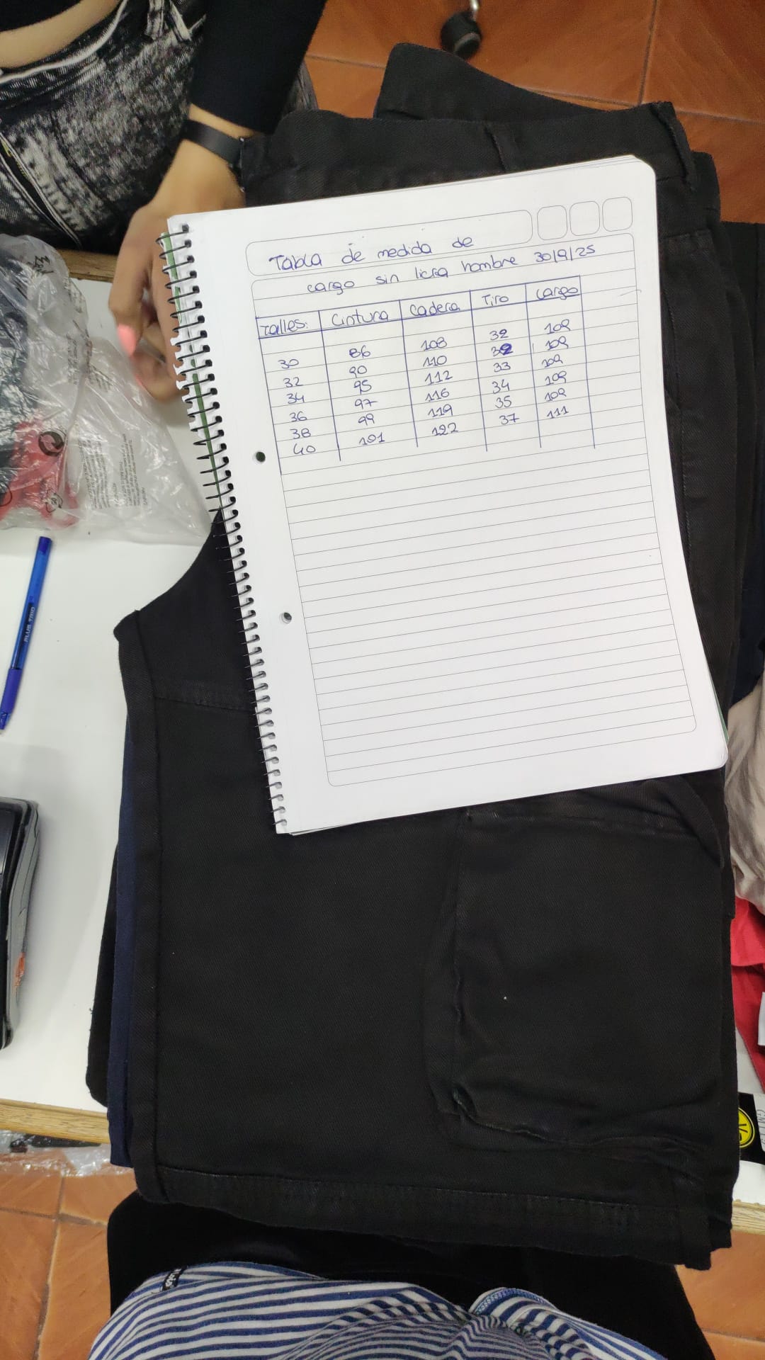 Pantalon cargo ancho