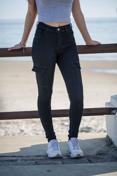 jean cargo negro