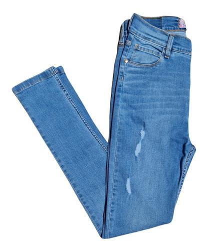 Jean con rotura