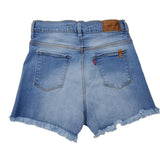 short de jean desflecado y con bigotes